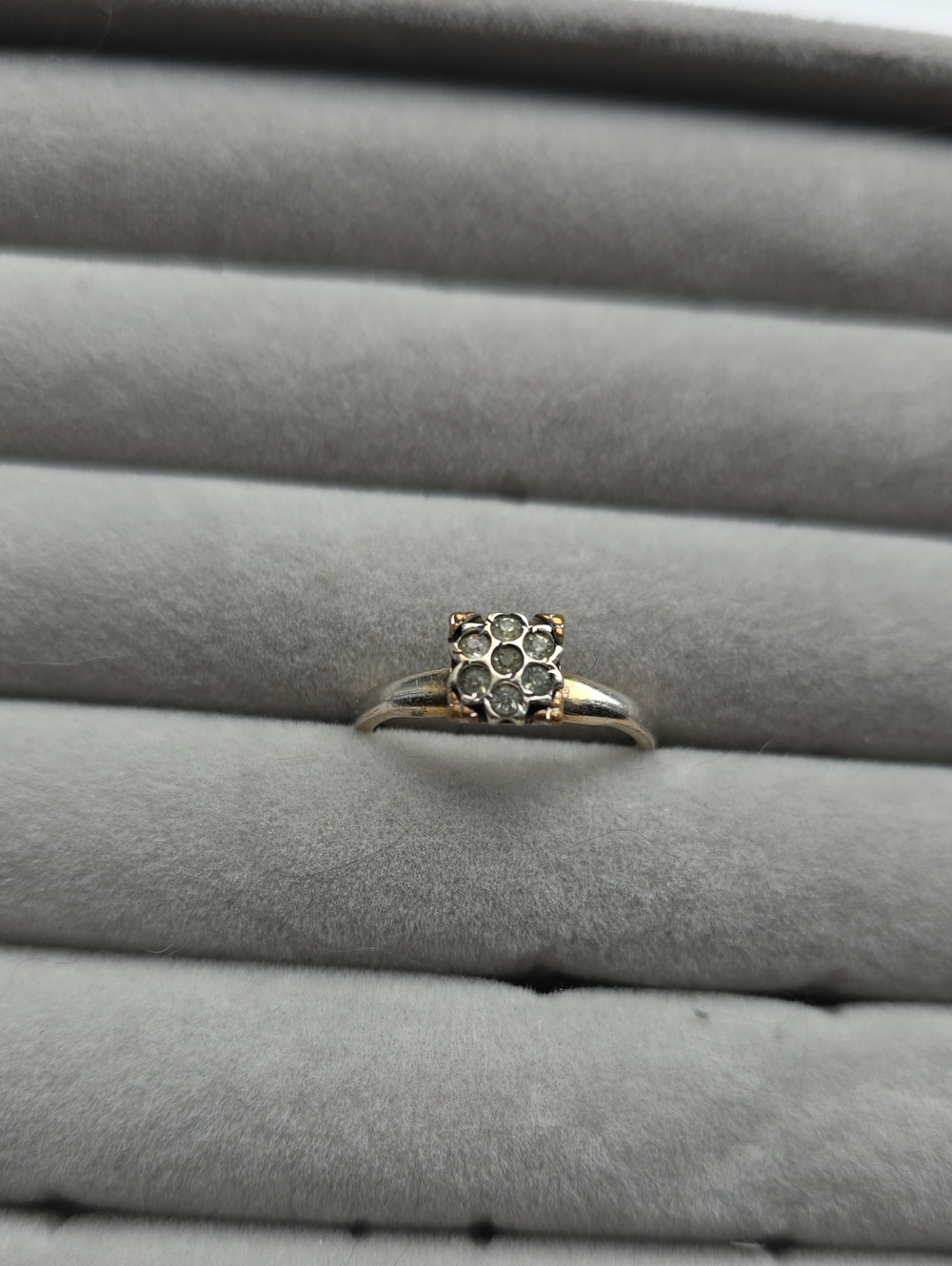 10k Sterling Silver Cluster CZ Ring - White Crystal Accent